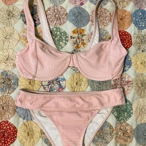 Seea Rini Bikini, Small